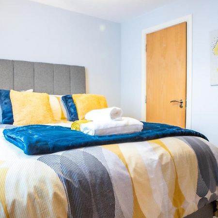 Newly Furnished Appartment Near Train Station Wolverhampton Exterior photo