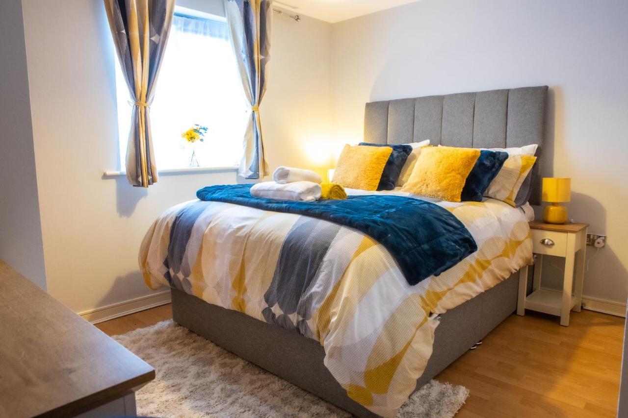 Newly Furnished Appartment Near Train Station Wolverhampton Exterior photo