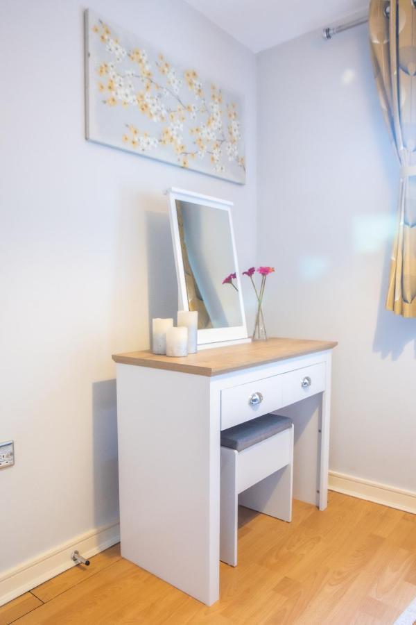 Newly Furnished Appartment Near Train Station Wolverhampton Exterior photo