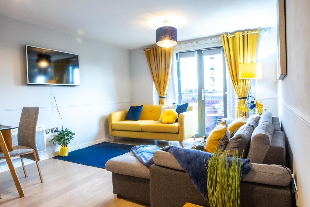 Newly Furnished Appartment Near Train Station Wolverhampton Exterior photo